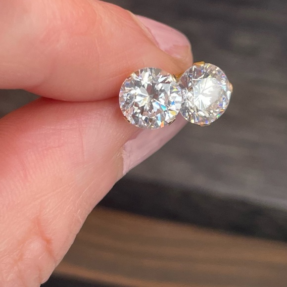 Jewelry - 14Kt gold earrings